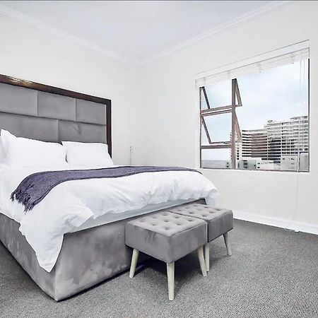 2 Bedroom 2 Bath Luxury - Sandton Cbd ヨハネスブルグ エクステリア 写真