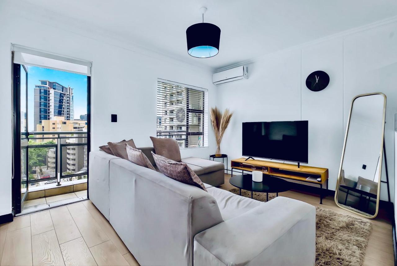 2 Bedroom 2 Bath Luxury - Sandton Cbd ヨハネスブルグ エクステリア 写真