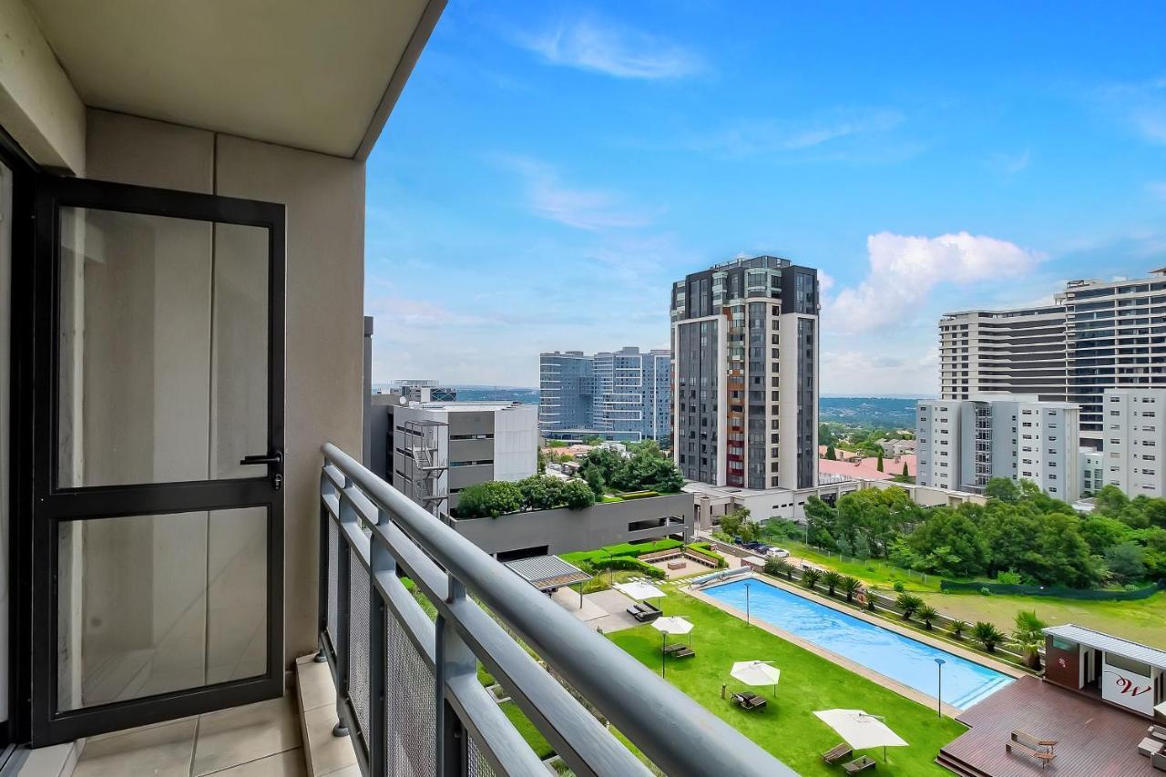 2 Bedroom 2 Bath Luxury - Sandton Cbd ヨハネスブルグ エクステリア 写真